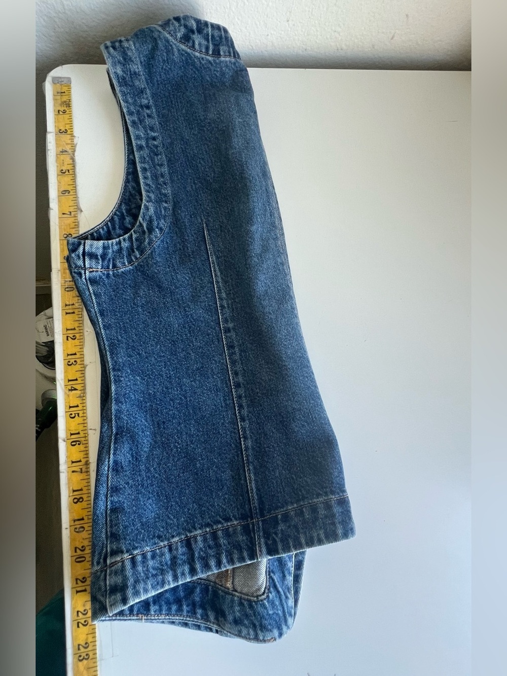 Madewell Denim Crewneck Vest in
Java Wash Blue Color 8 NWT - Picture 9 of 13